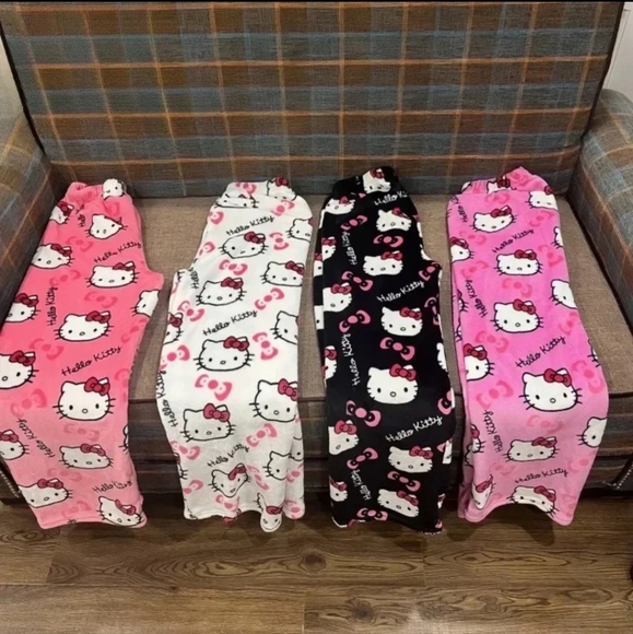Hello Kitty Sherpa Pajama Pants - Picture 2 of 15
